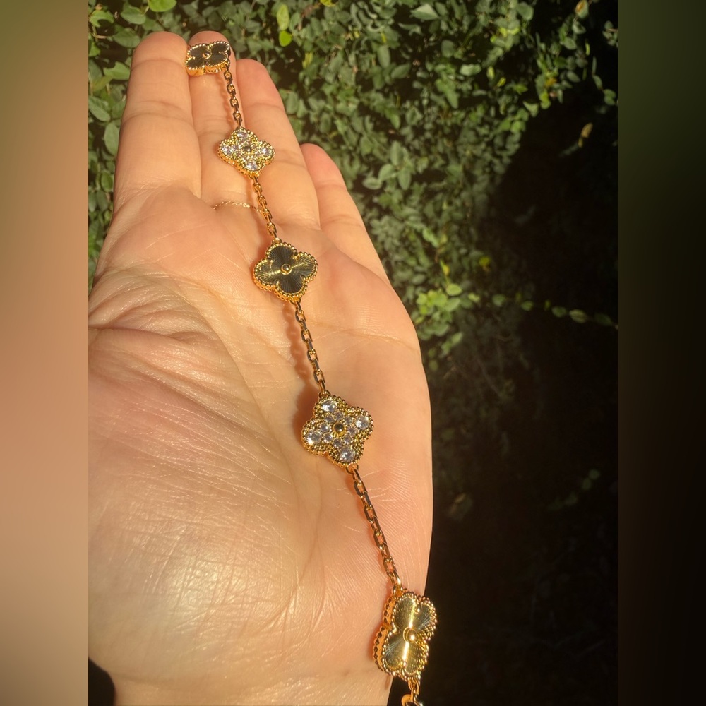 Clover Leaf Gold and Black Clover Bracelet - Picture 5 of 9